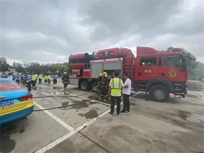 正镶白旗横山道路救援